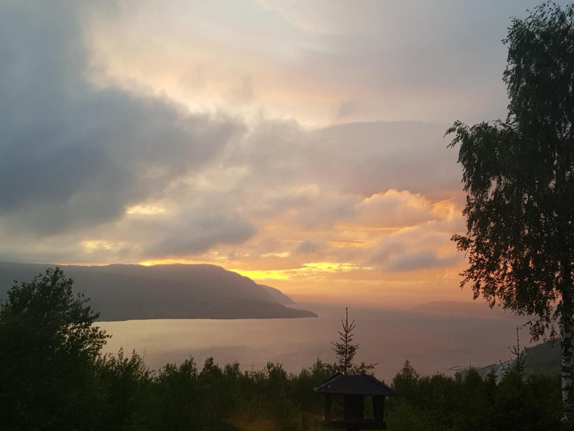 Annex Fjara Greater Oslos View Sleeps 10 Guests In 3 Bedrooms Holiday home *
