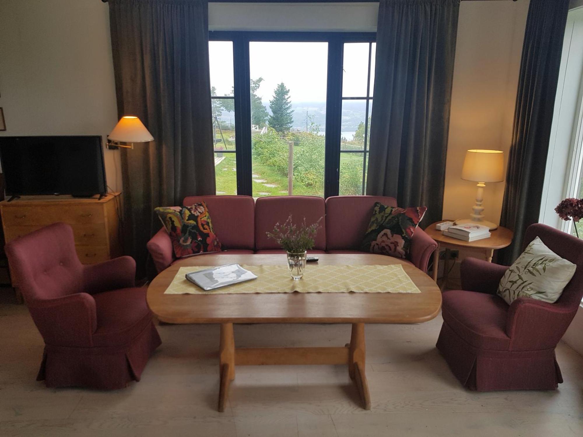 Annex Fjara Greater Oslos View Sleeps 10 Guests In 3 Bedrooms Holiday home Stange